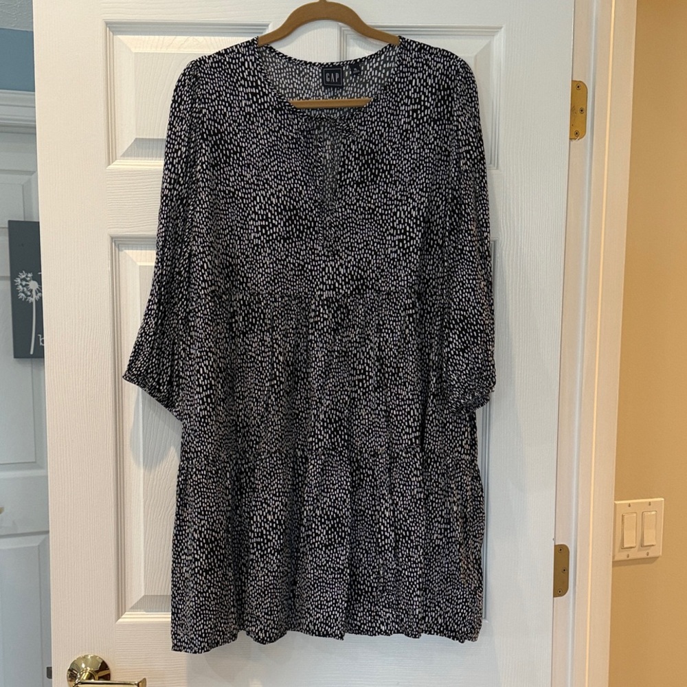 GAP Women's 3/4 Length Sleeve Black and White Tiered Dress
